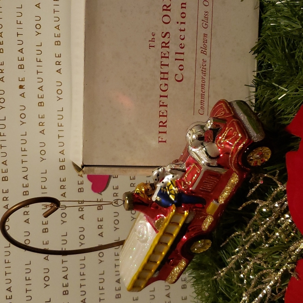 Vintage. The Firefighters Ornament Collection. First Edition 1920s Pumper. 1998.